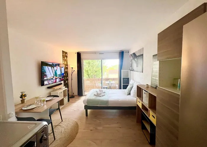 Apartman L'estival, *
